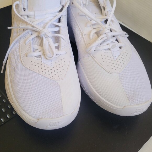 Nike Zoom GT Cut Academy Men's Sneakers FV1298 -100 White Shoes 11.5~12 Like New - Picture 2 of 11